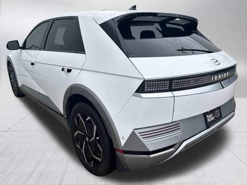 2023 Hyundai Ioniq 5 - Image 3