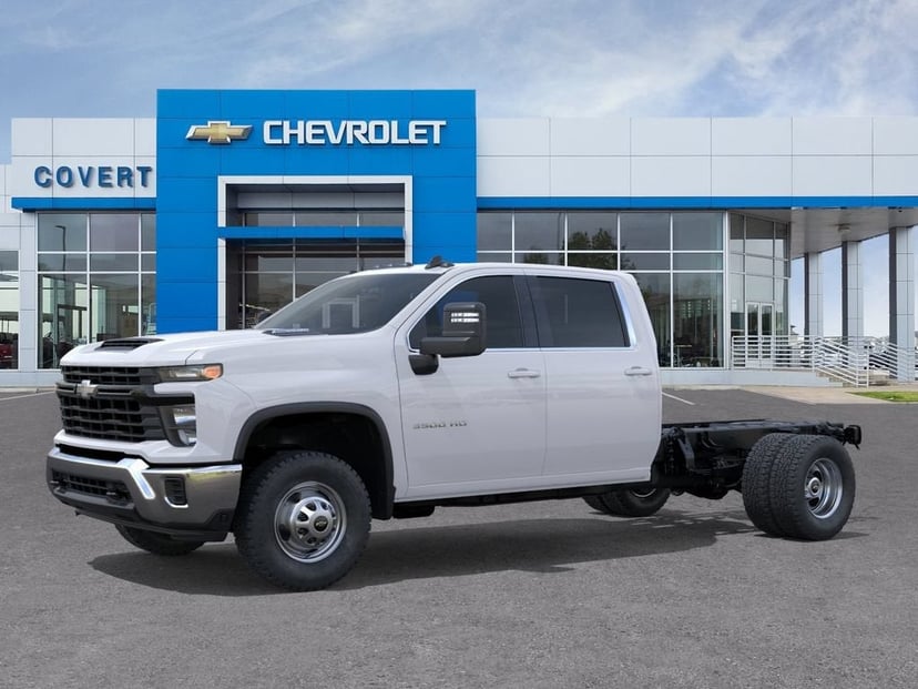 2026 Chevrolet Silverado 3500 HD - Image 2