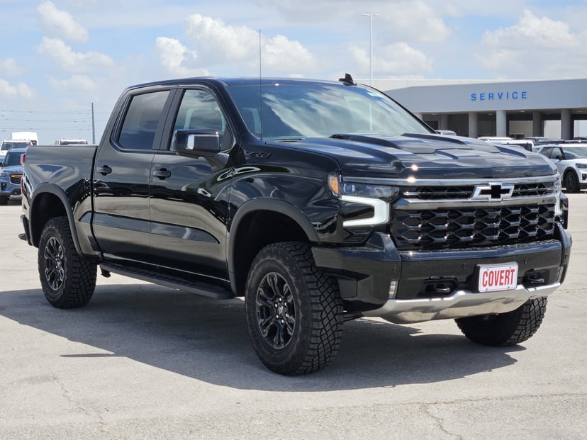 2026 Chevrolet Silverado - Image 2