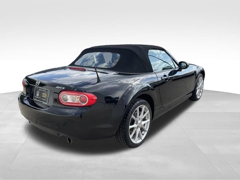 2009 Mazda MX-5 - Image 2