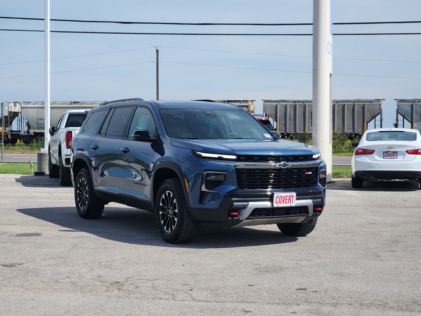 2025 Chevrolet Traverse - Image 2
