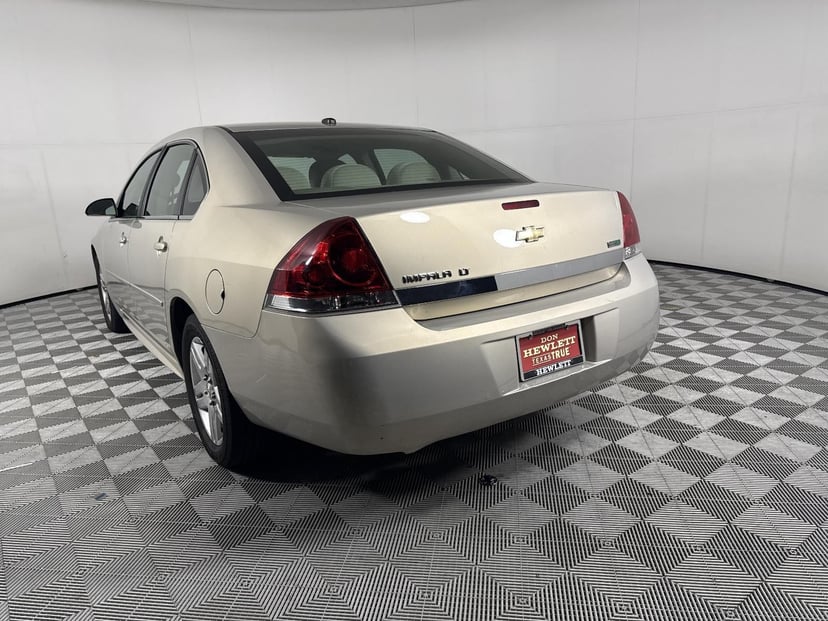 2011 Chevrolet Impala - Image 3