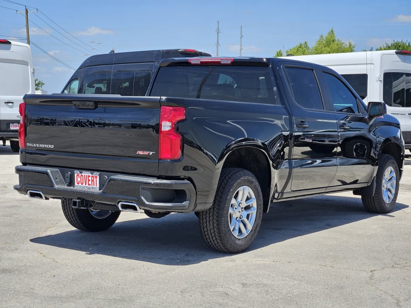 2026 Chevrolet Silverado - Image 2