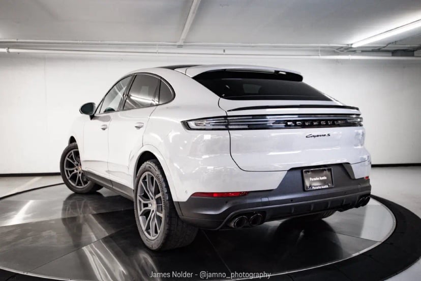 2024 Porsche Cayenne - Image 1