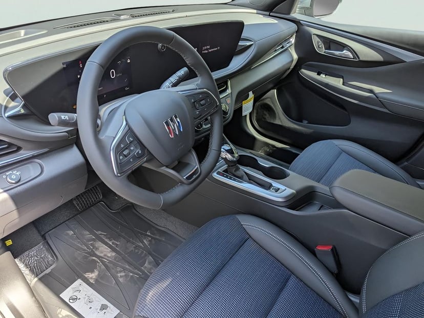 2026 Buick Envista - Image 3