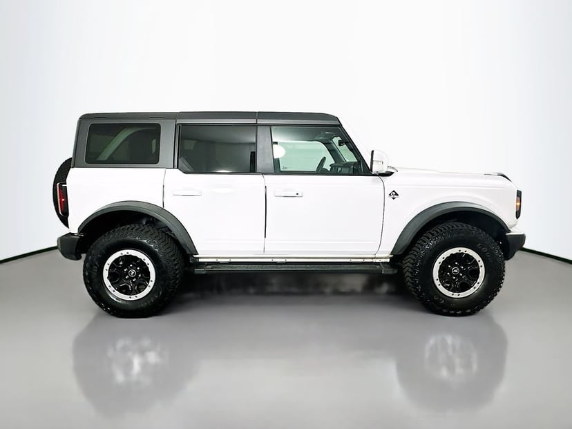 2023 Ford Bronco - Image 2