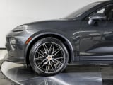 2026 Porsche Macan Electric - Preview 12