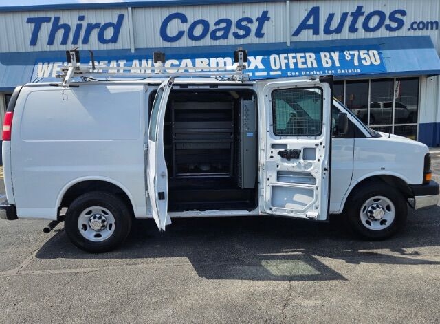 2014 Chevrolet Express - Image 2