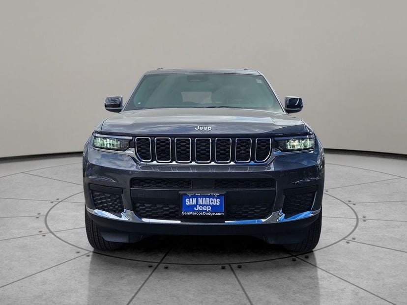 2026 Jeep Grand Cherokee - Image 3