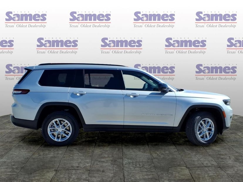 2026 Jeep Grand Cherokee - Image 3