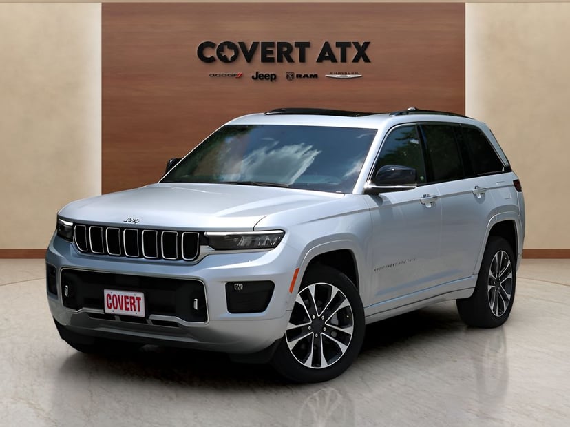2022 Jeep Grand Cherokee Overland - Image 2