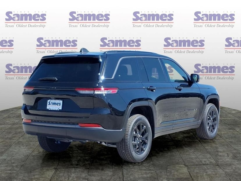 2026 Jeep Grand Cherokee - Image 3