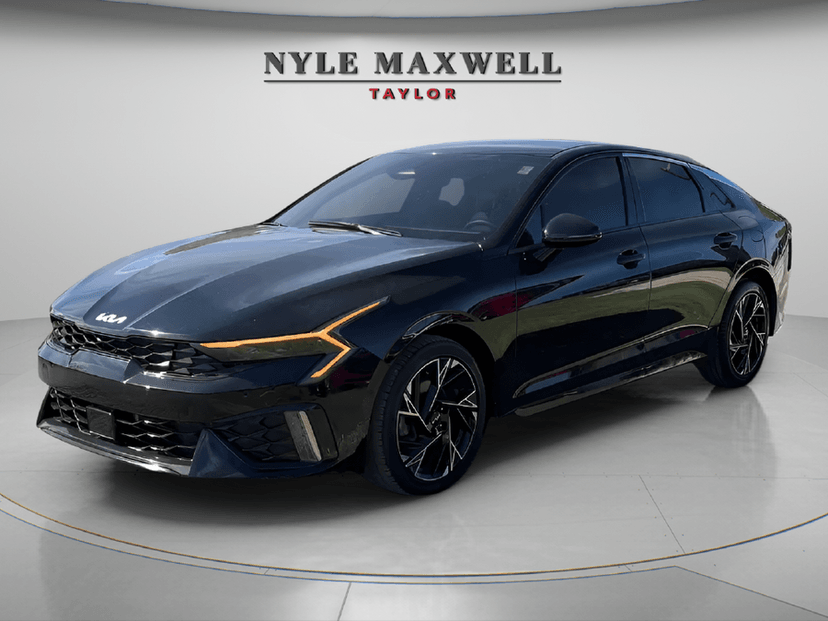 2025 Kia K5 - Image 1