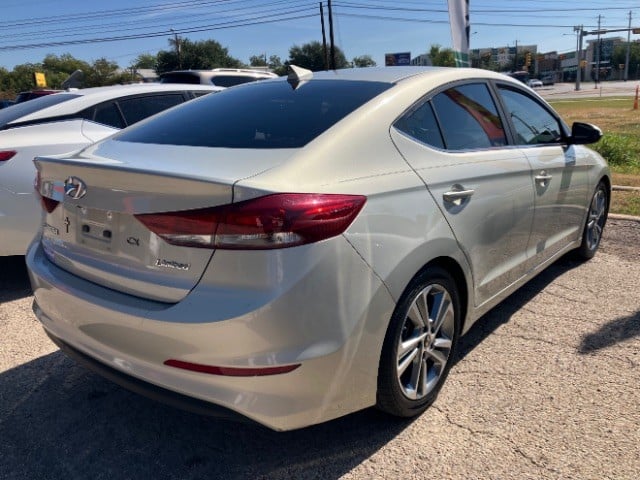 2018 Hyundai Elantra - Image 2