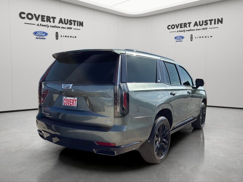 2024 Cadillac Escalade - Image 2
