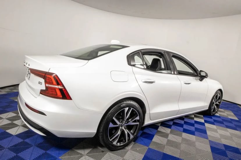 2025 Volvo S60 - Image 3