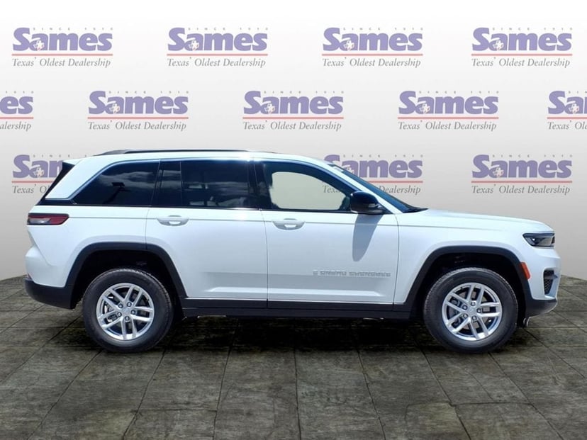 2026 Jeep Grand Cherokee - Image 2