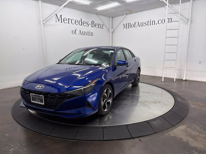 2023 Hyundai Elantra - Image 1