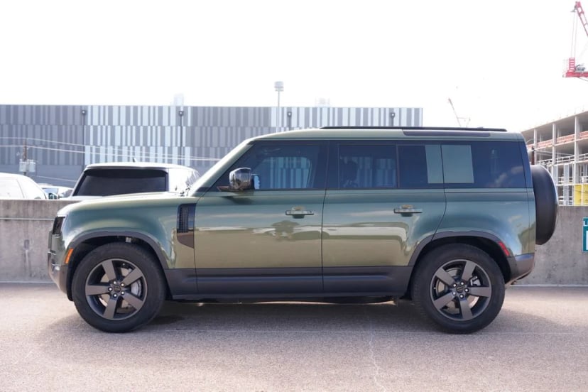 2026 Land Rover Defender - Image 2