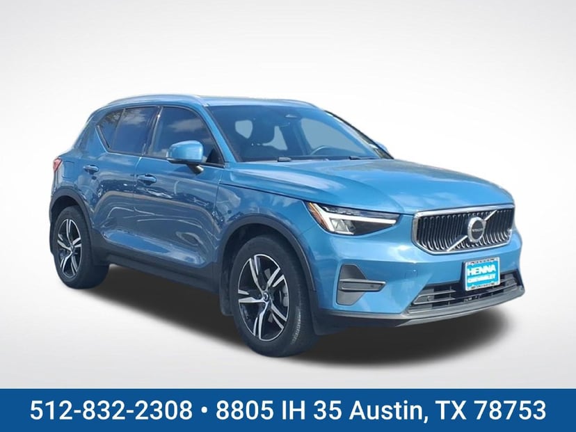 2023 Volvo XC40 - Image 1