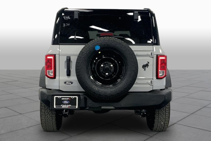 2026 Ford Bronco - Image 3