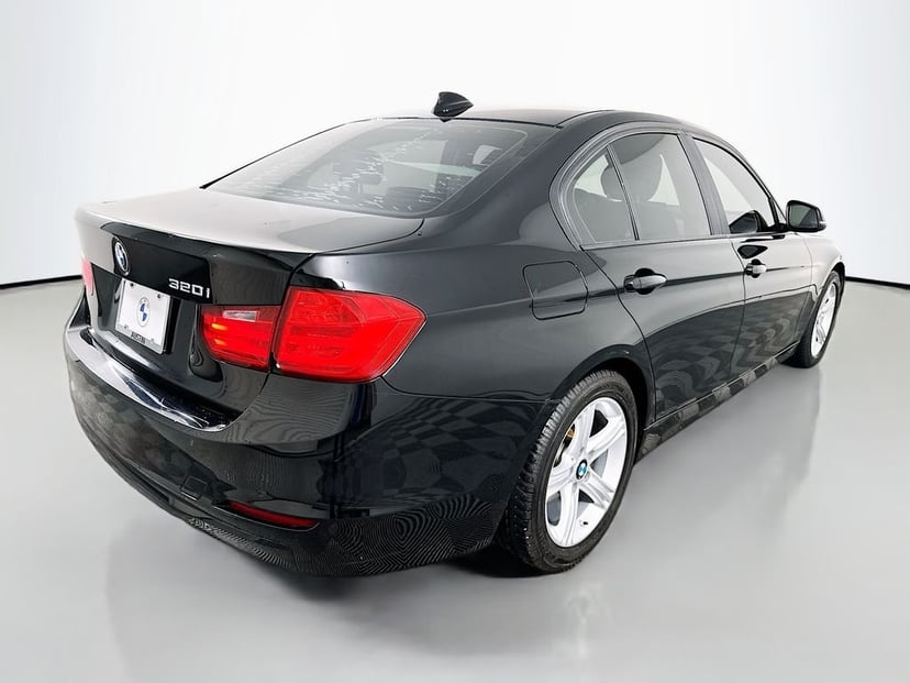 2014 BMW 320i - Image 2