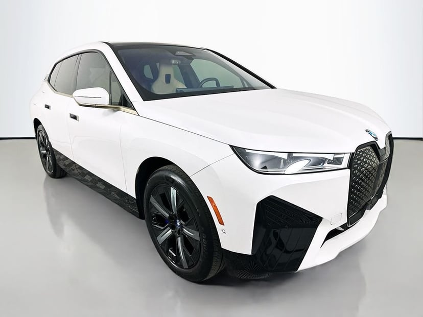 2023 BMW iX - Image 2