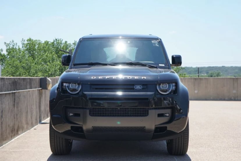 2026 Land Rover Defender - Image 3