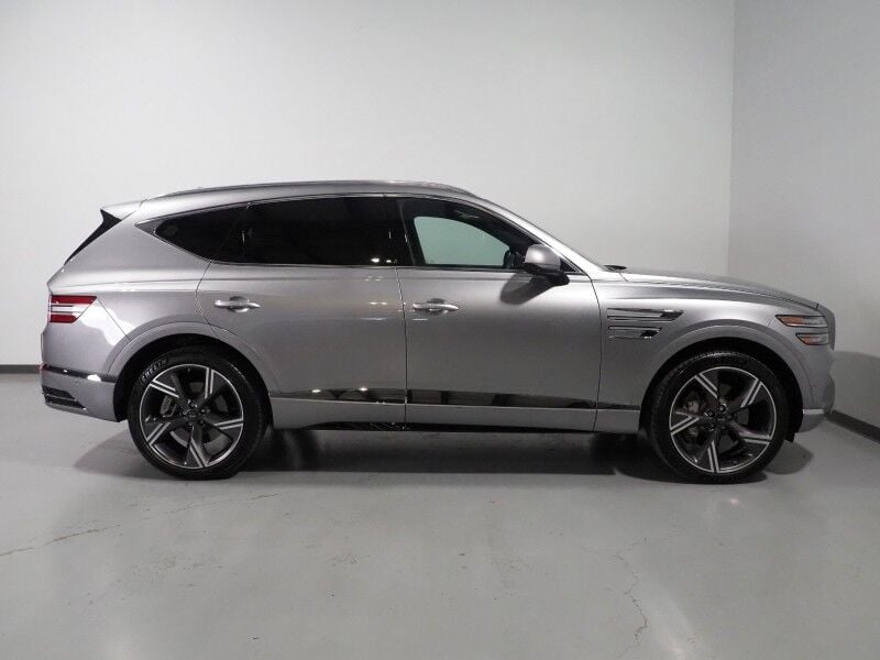 2025 Genesis GV80 3.5T Prestige AWD - Image 2