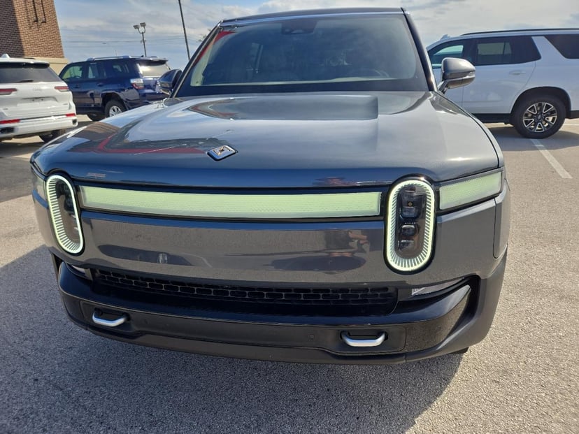 2024 Rivian R1S - Image 1