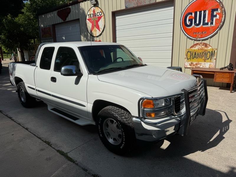 2001 GMC Sierra - Image 1