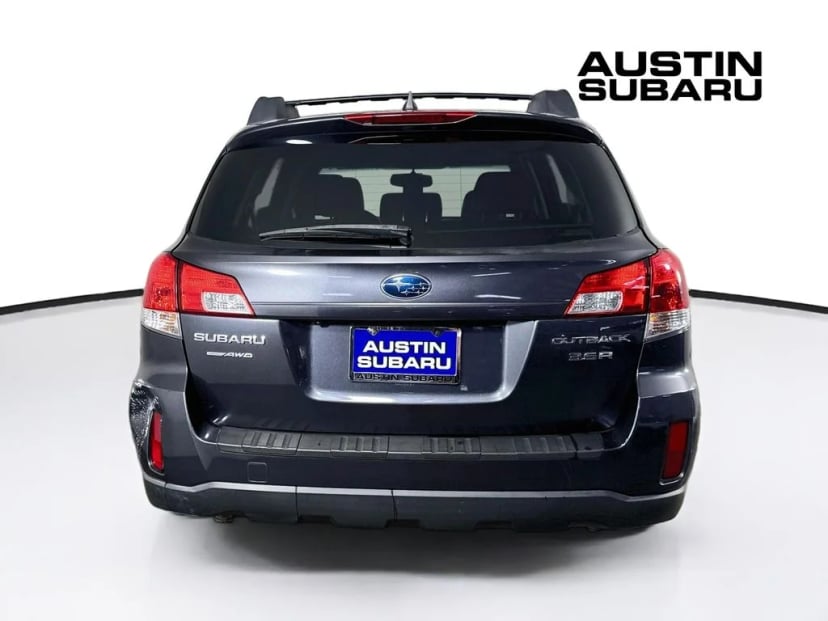 2011 Subaru Outback - Image 3