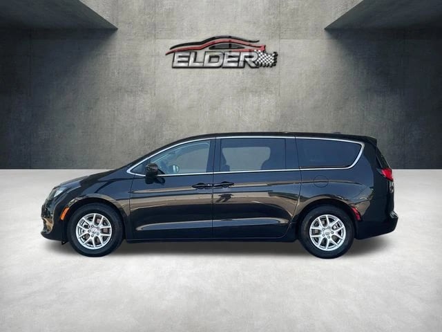 2023 Dodge Voyager - Image 2