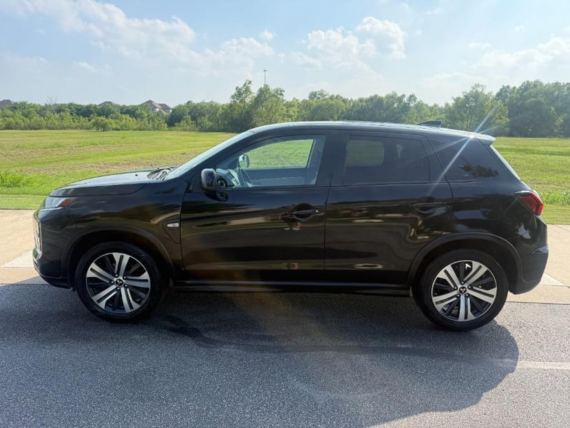 2021 Mitsubishi Outlander Sport - Image 2