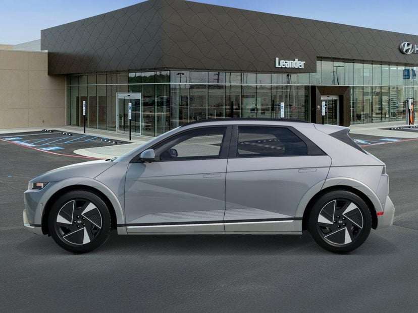 2026 Hyundai Ioniq 5 - Image 2