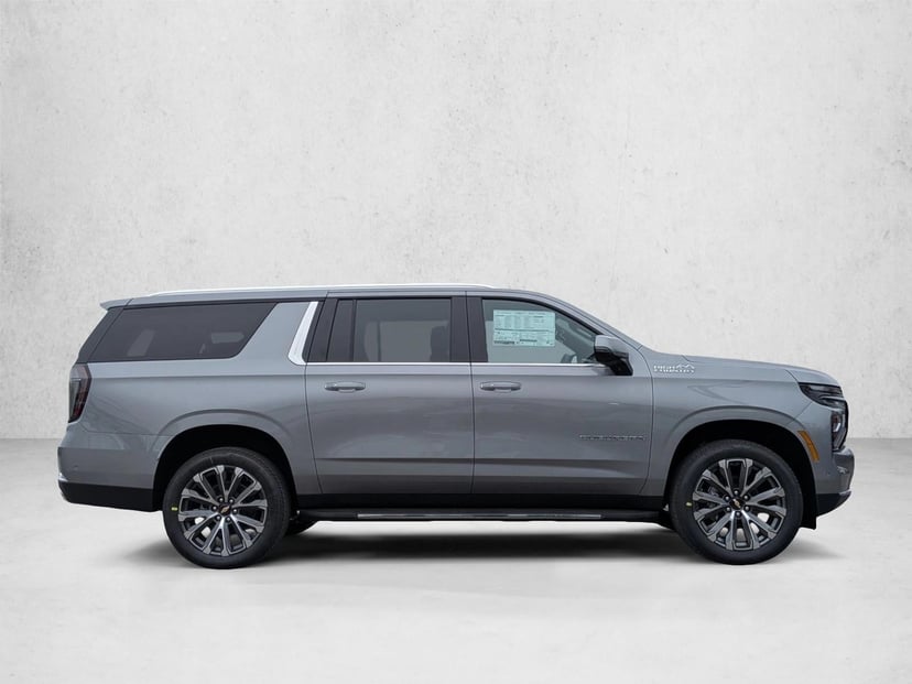 2026 Chevrolet Suburban - Image 2