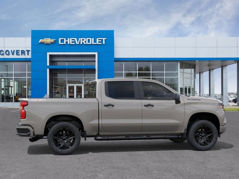 2026 Chevrolet Silverado 1500 - Image 2