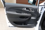 2027 Chrysler Pacifica - Preview 10