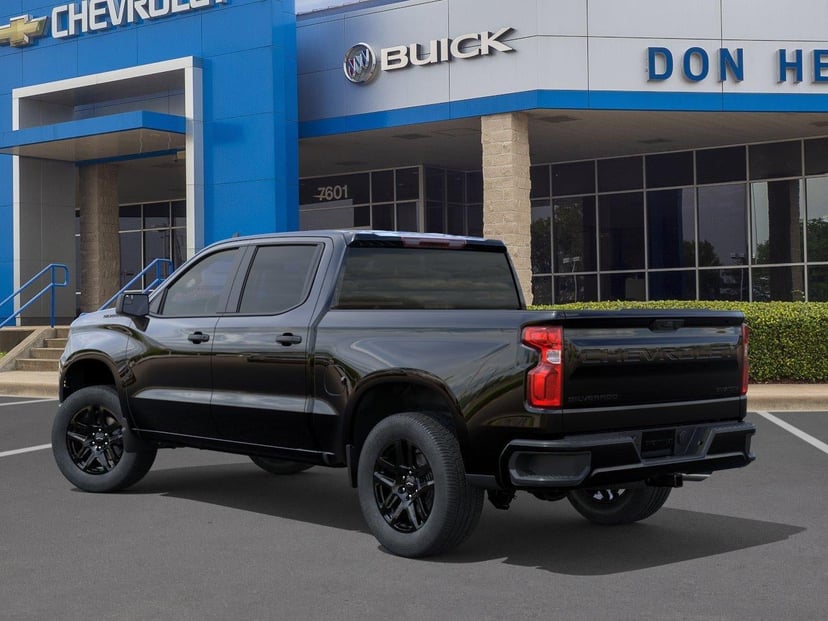 2026 Chevrolet Silverado 1500 - Image 2