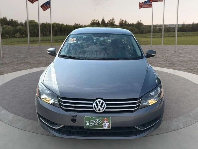2014 Volkswagen Passat - Image 2