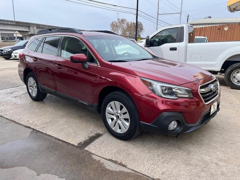 2018 Subaru Outback - Image 1