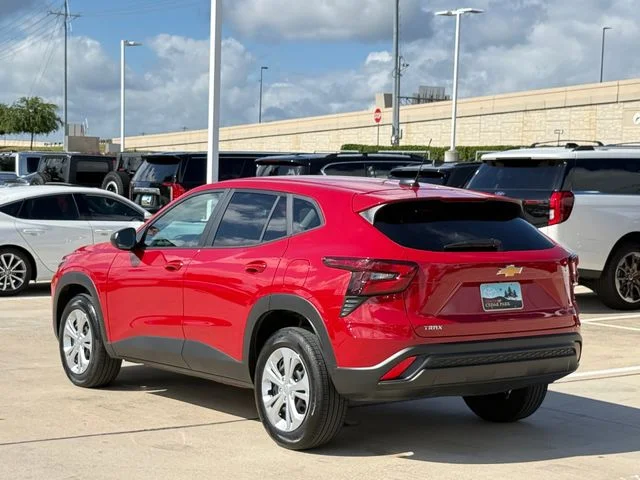 2026 Chevrolet Trax - Image 2