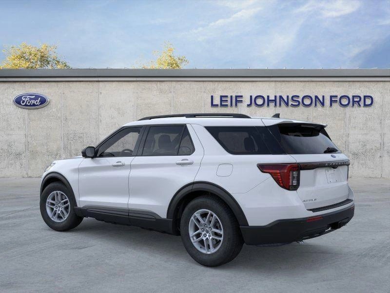 2026 Ford Explorer - Image 3