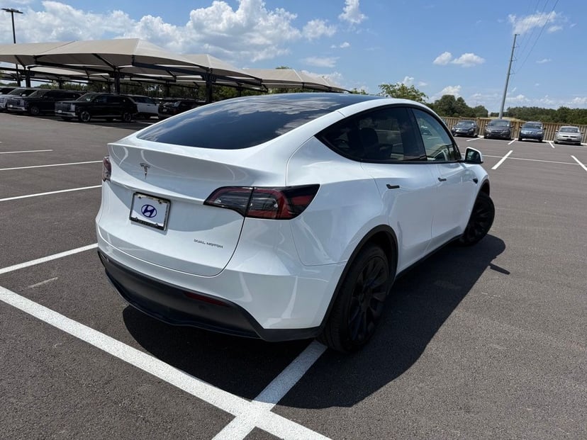 2023 Tesla Model Y - Image 2
