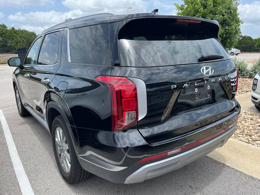 2025 Hyundai Palisade - Image 3