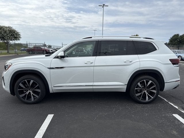 2026 Volkswagen Atlas - Image 2