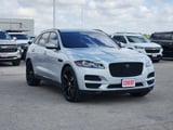 2017 Jaguar F-PACE - Preview 3