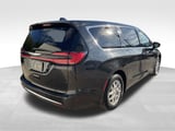2023 Chrysler Pacifica - Preview 5