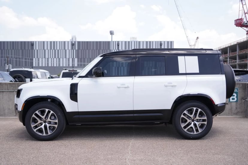 2026 Land Rover Defender - Image 2