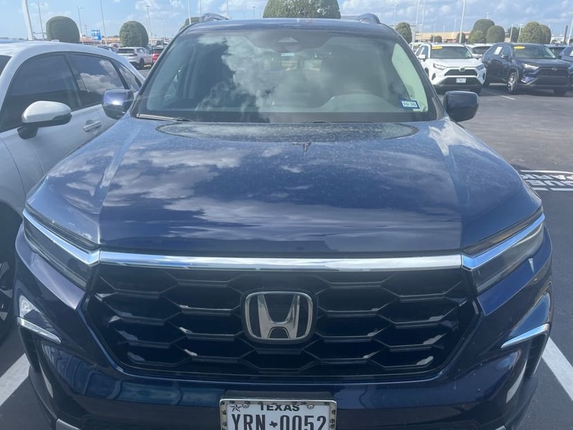 2023 Honda Pilot - Image 1